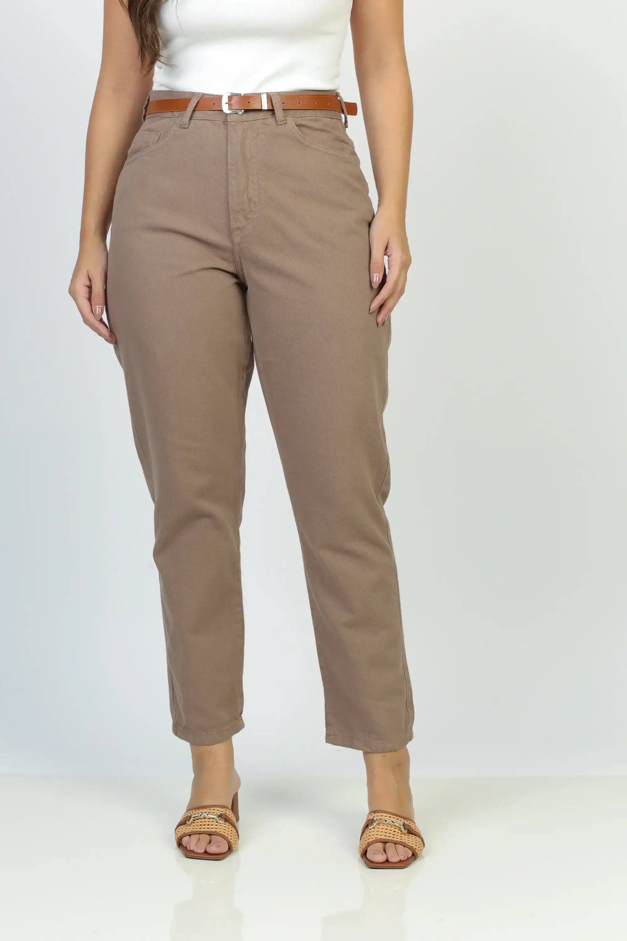 Calça Sarja Mom com Cinto Caqui