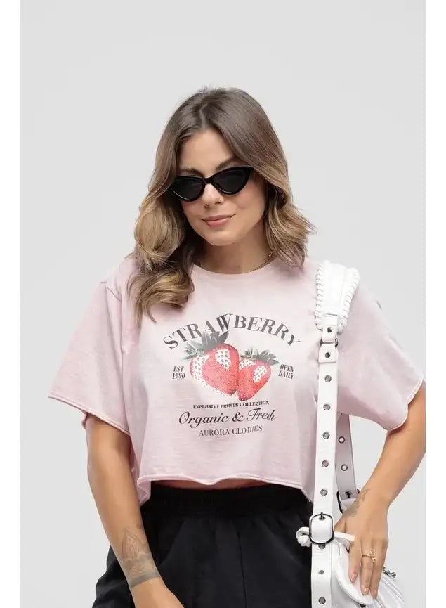 Camiseta Estonada Cropped Strawberry
