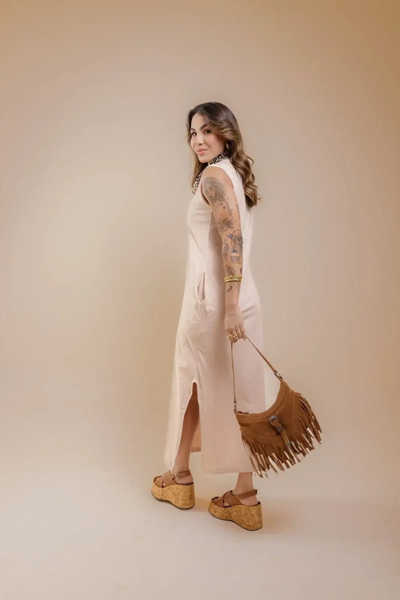 Vestido Longo cavado C/bolso
