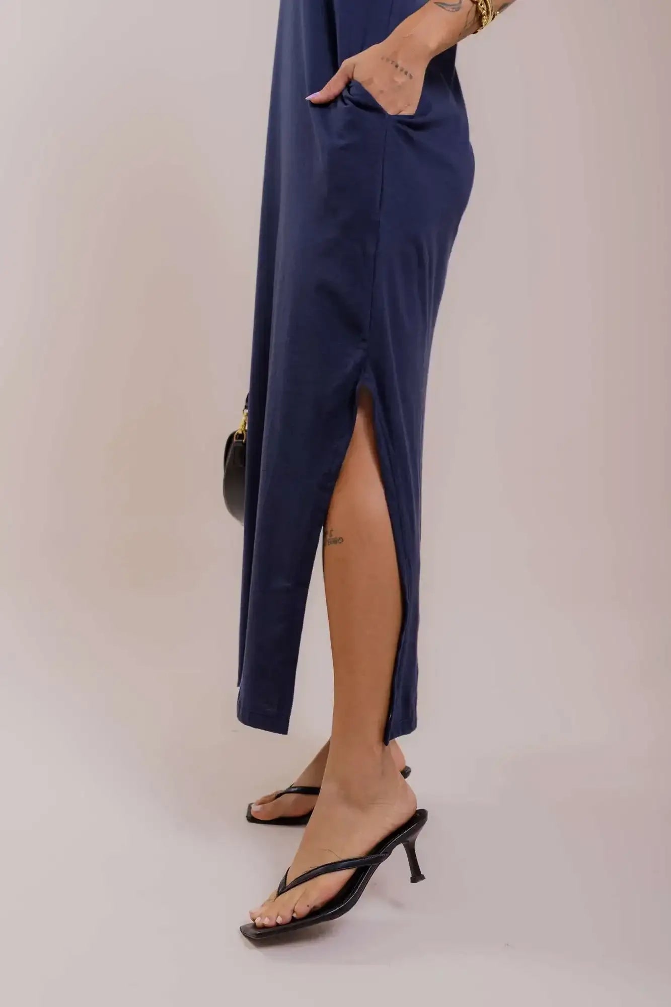 Vestido Longo cavado C/bolso