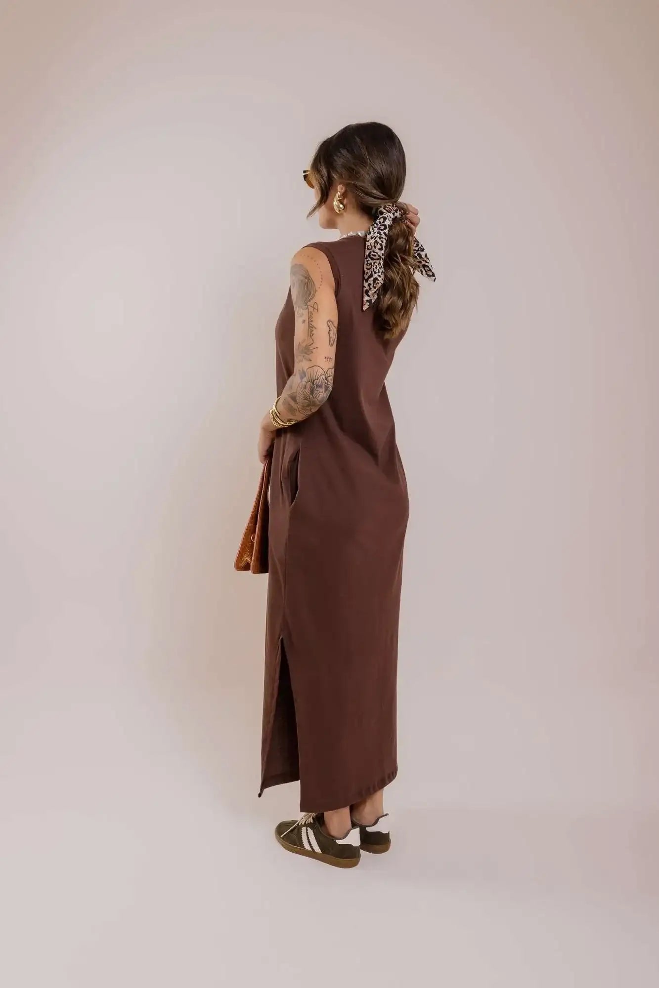 Vestido Longo cavado C/bolso