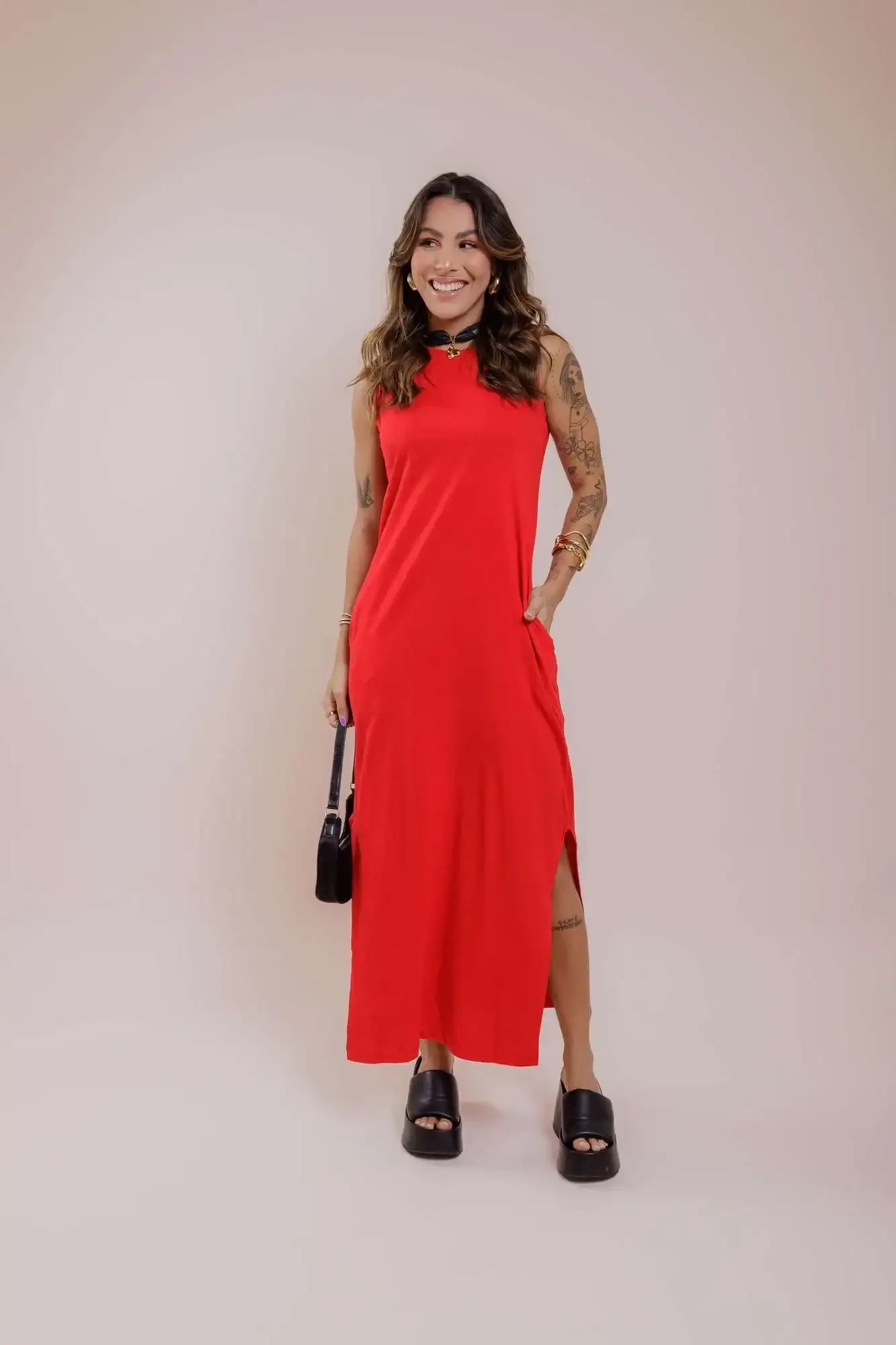 Vestido Longo cavado C/bolso