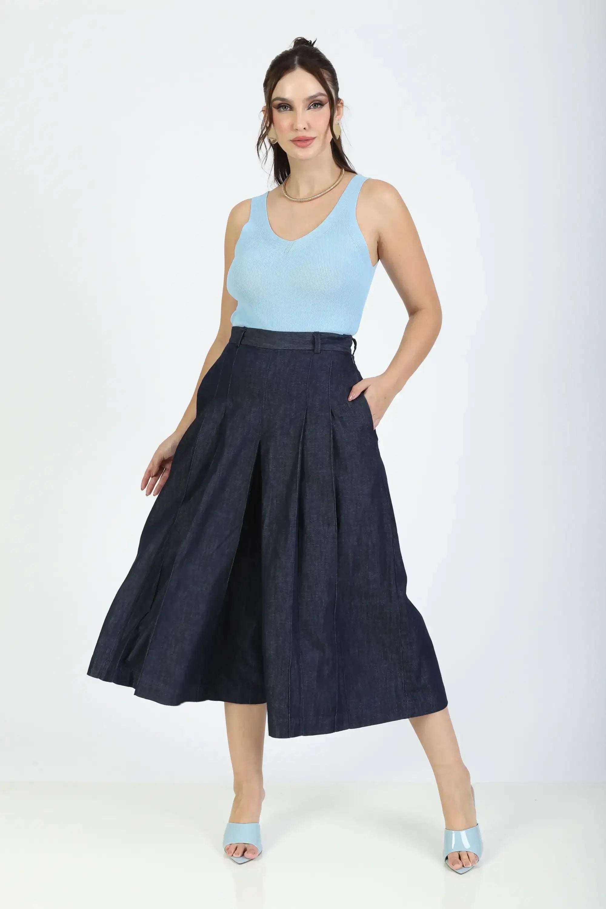 Calça Saia Jeans com Pregas