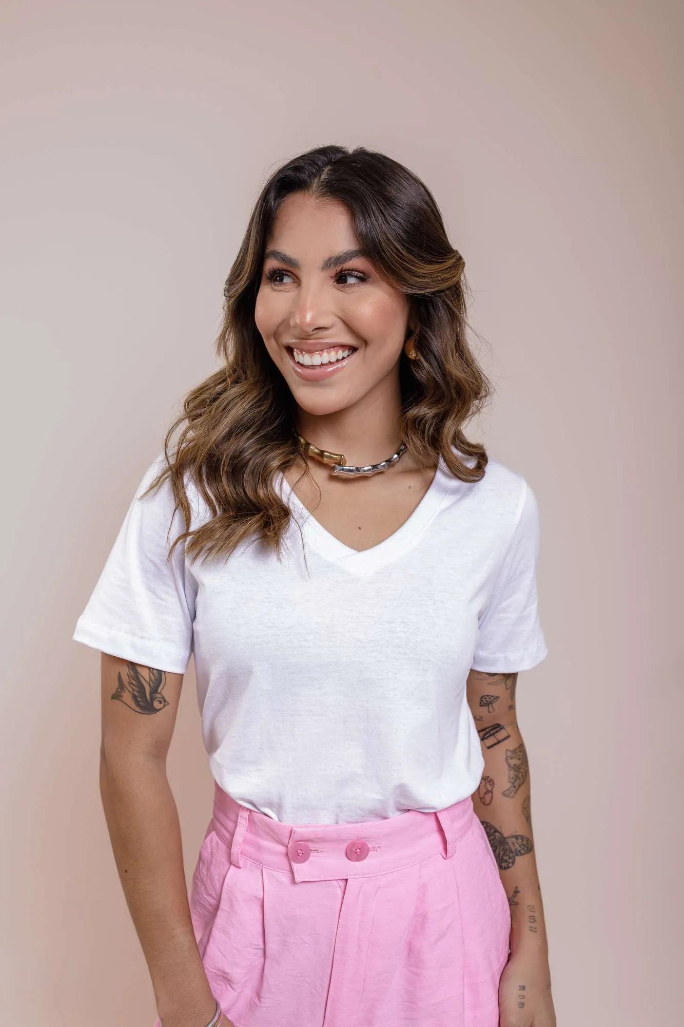 T-Shirt Básica Gola V