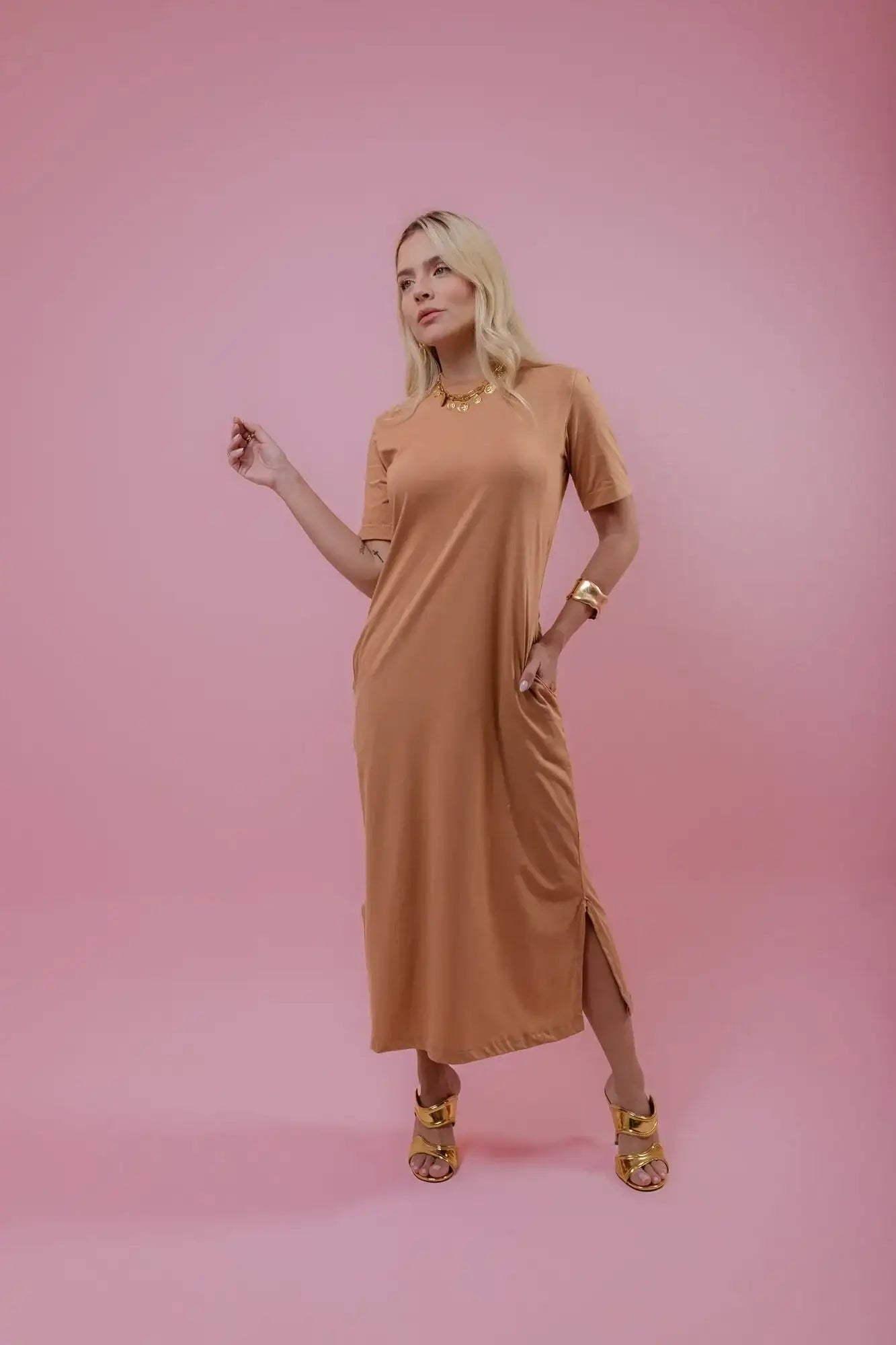 Vestido Midi (Gola Alta)